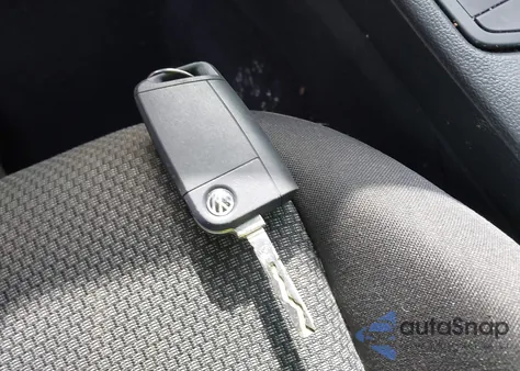 2019 Volkswagen Jetta 1.4T R-Line/1.4T S/1.4T Se z USA, uszkodzony, nr VIN 3VWC57BU6KM179682